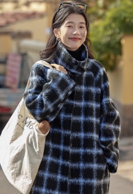 レディース トップス ジャケット アウター 上着 羽織 チェックコート ウールロングコート ミディアム 膝下 ミモレ 丈長 長袖 ハイネック 襟付き スタンドカラー ワイド オーバーサイズ ふっくら