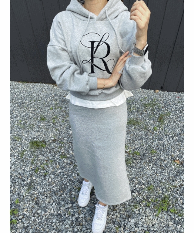 [キャンプ飲むルックおすすめ] R 刺繍ロゴ レイヤード 起毛 パーカー スカート セット 2color ブラック グレー ツーピース 飲むルック 若いママルック マートルック 登園ルック