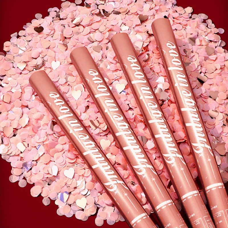 愛の敬礼ペタルレインウェディングパーティーリボン花火ペタルウェディングパーティーリボンファイアーズファンステージハンドヘルドウェディングスプレードラム