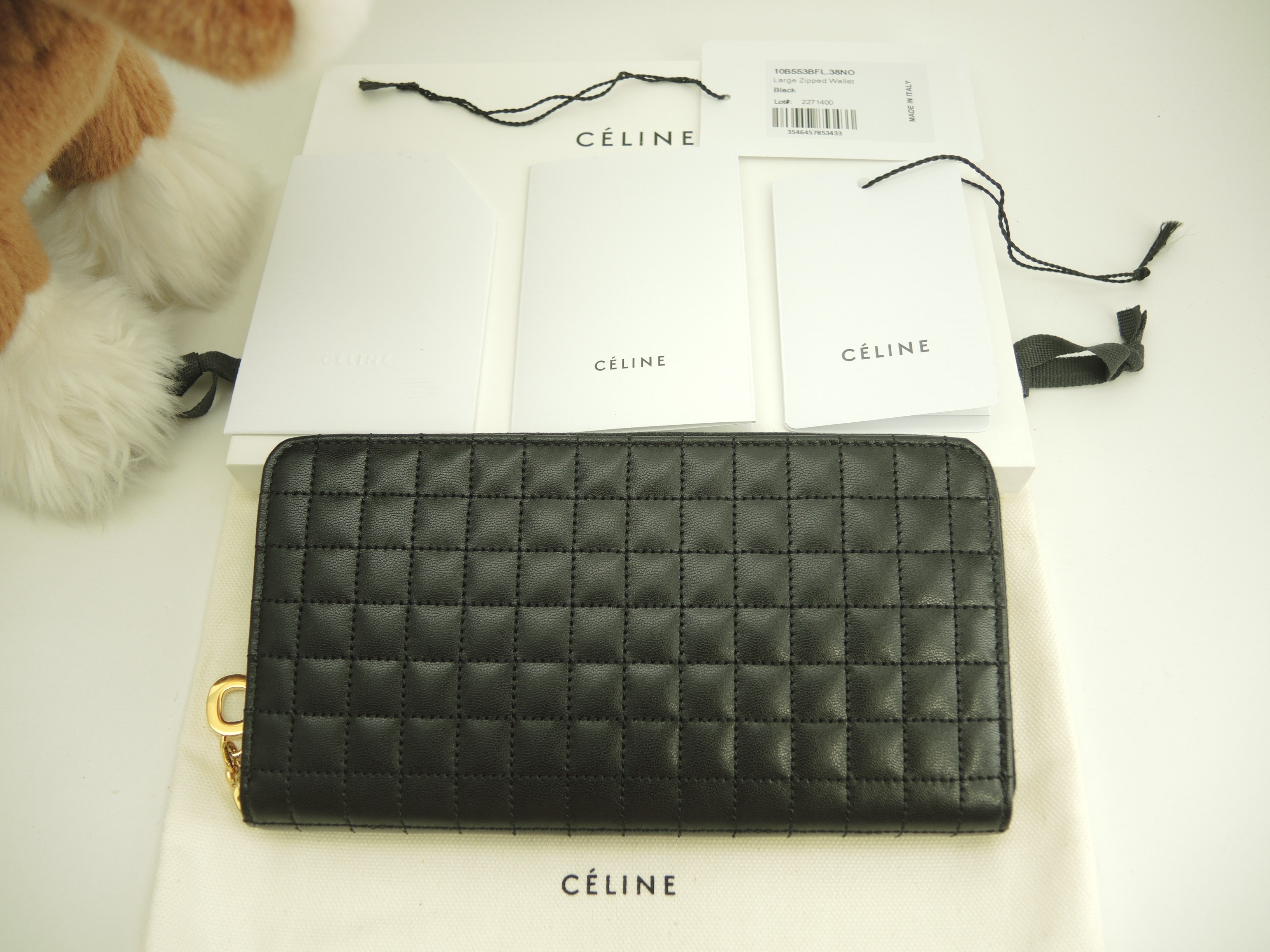 ロングウォレット Cチャーム キルテッドレザー黒 ラウンドジップ長財布 新品@ 3