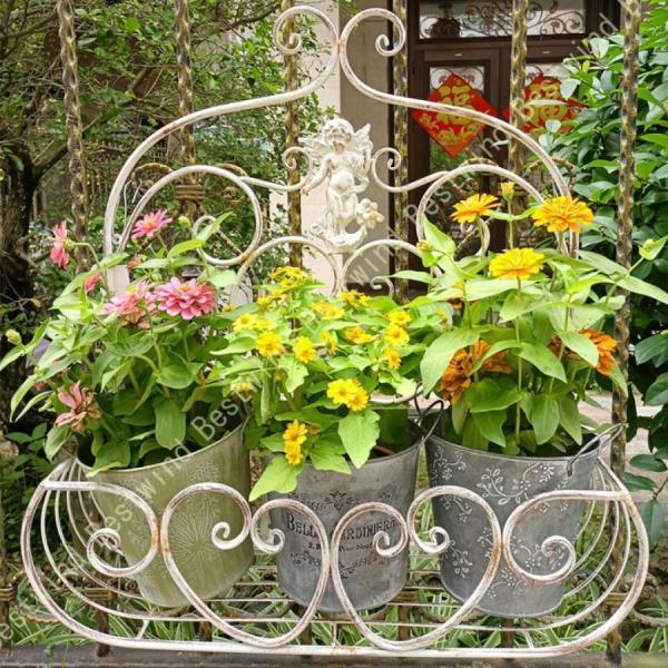 フラワースタンド 壁掛けフラワースタンド ぶら下げバスケット フラワーポットスタンド 装飾 錬鉄 フック付き 壁掛け植物ホルダー 鉄バスケット