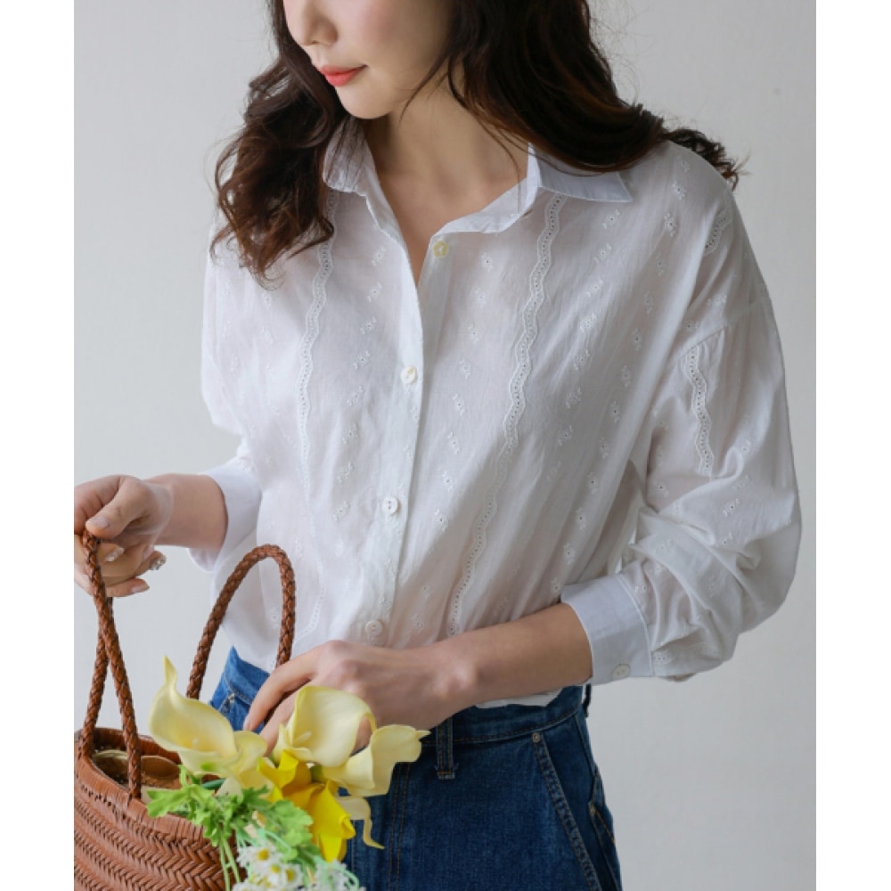 フレンチシックパンチングアイレット刺繍シャツ