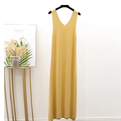ワンピース ワンピドレス ロング ロング丈 袖なし ノースリーブ Vネック 襟なし セミフレア Aライン ハイウエスト サマーニット かわいい 大人可愛い シンプル 上品 おしゃれ アジアン 5,502円