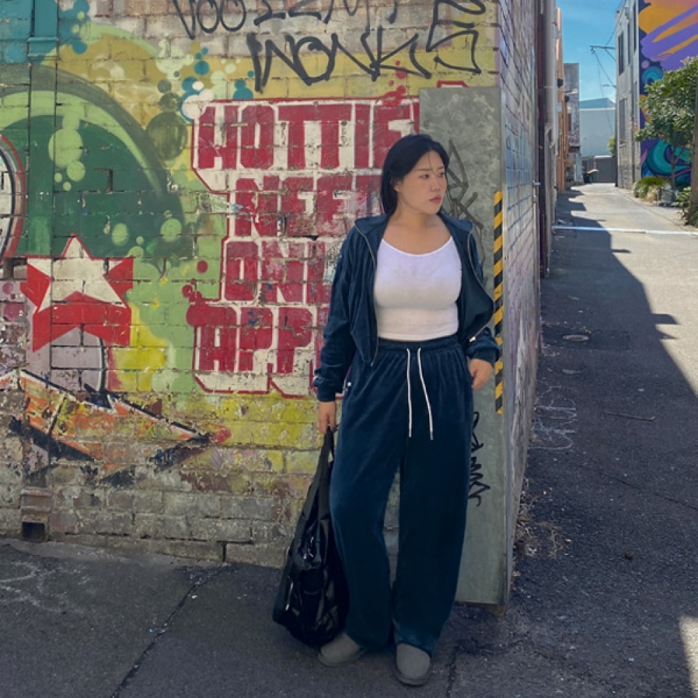 (JSTYLEのイーブレット) イーブレットリュエンスベロアスター刺繍ワイドパンツ JSTYLE 6,611円