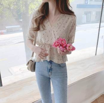 Vネック シャツ 抜け感 通勤 キュート きれいめ ガーリー ドット柄 かわいい ショート こなれ感 ラブリー ルーズ ウエストマーク シンプル スリム 上品 半袖 カジュアル レディース 20代 フ