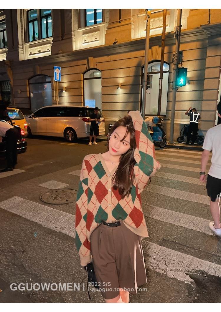 カーディガン セーター 上着 羽織 長袖 Vネック 襟なし ボタン 前開き アーガイル 個性的 レディース かわいい シンプル お洒落 こなれ感 秋 10代 20代 オフィス ビジネス OL 普段使い