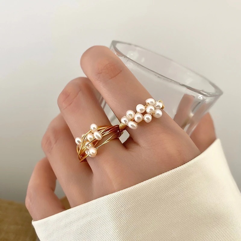 【1つ買うと1つ無料】欧米風クールスタイル　ニッチなデザイン淡水パールクラシック指輪　レディースリング手元を美しく福袋 キラッとリング 母の日