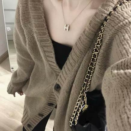 トップス アウター カーディガン ロング ロング丈 袖あり 長袖 Vネック 襟なし モコモコ 前開き ニット 厚手 かわいい 大人可愛い シンプル カジュアル 大人 アジアン エスニック エキゾチック 7,526円