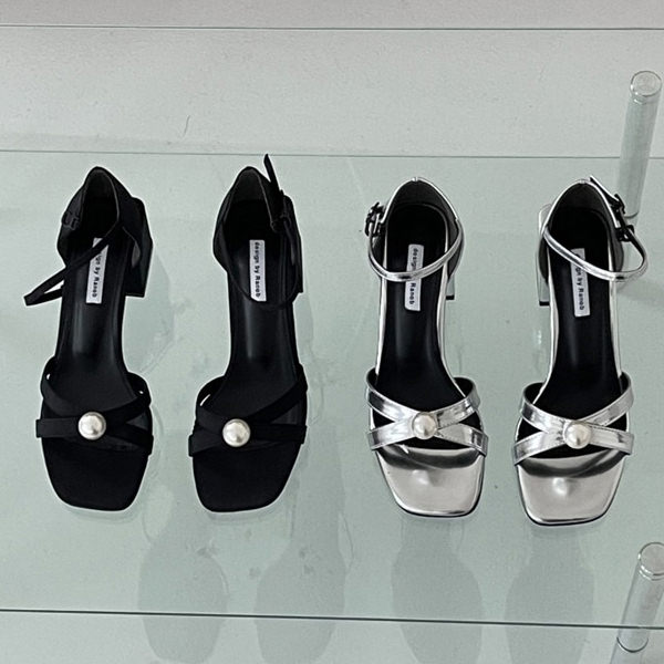 サンダル アンクルストラップ パールモチーフ レディース チャンキーヒール 太ヒール ミドルヒール 黒 銀 ブラック シルバー 靴 婦人靴 韓国