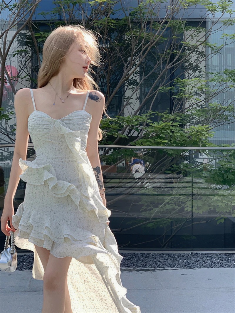 [高品質]2024春夏 ワンピース ロング丈 ゆったり キャミソール 小花 透け感 ハイウエスト ミモレ フィッシュテールかわいい カジュアル おしゃれ 夏 ファッション 韓国フィッシュテールフレンチ