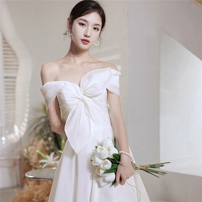 ホワイト　オフショルダー　 ウェディングドレス　Aライン　半袖 ロングドレス ウェディングドレス レース 素地 　xs～3xl　Wedding Dress　お花嫁　結婚式　旅行撮影演出　レディースウ