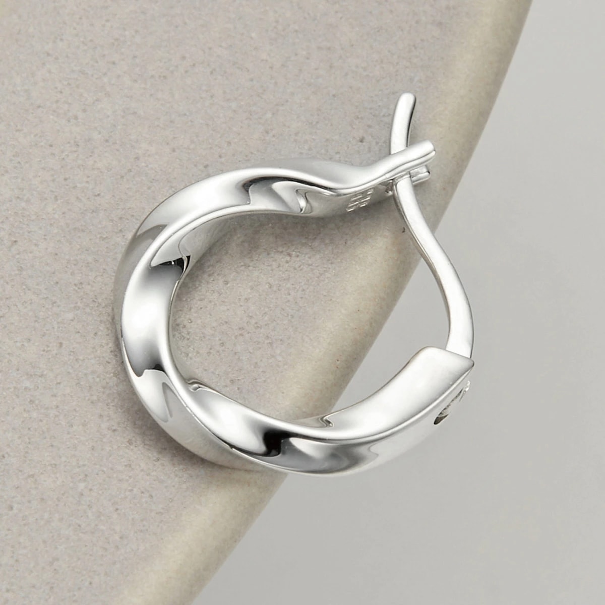 ピアス フープ レディース メンズ 刻印可能 片耳用 1個売り シルバー925 ひねり ツイスト