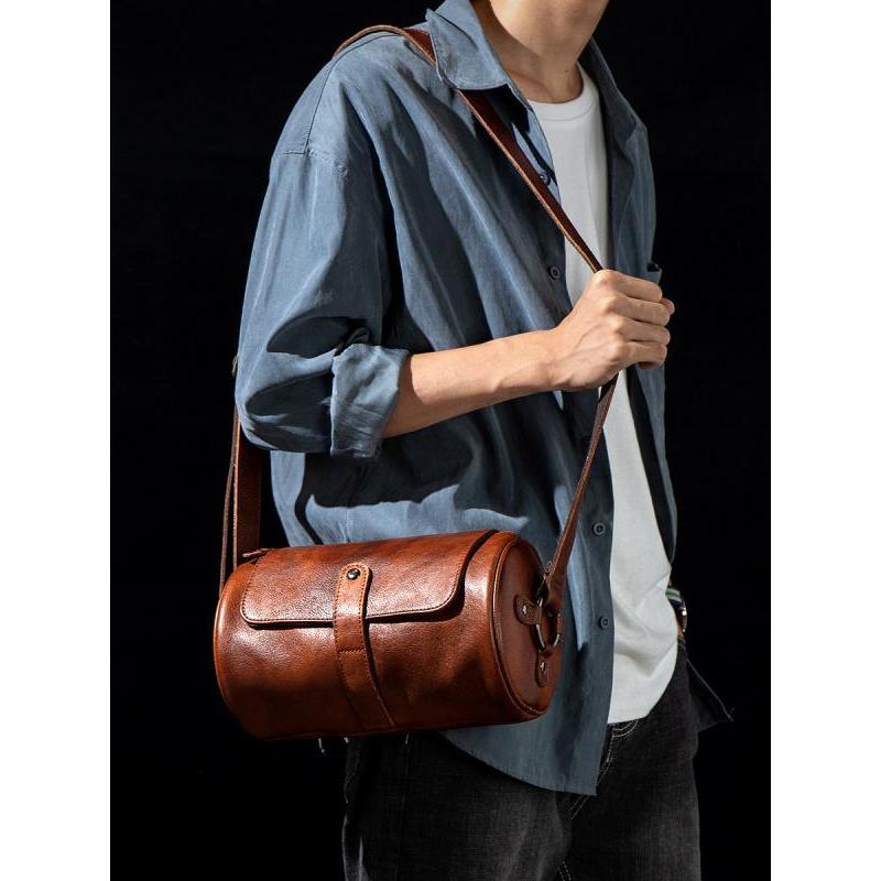 レトロ バッグ 牛革 ショルダー レザー 筒型 カジュアル コンパクト ジッパーバックル ポケット 仕切り付き 柔らかい 長さ調節 茶 黒 7,494円