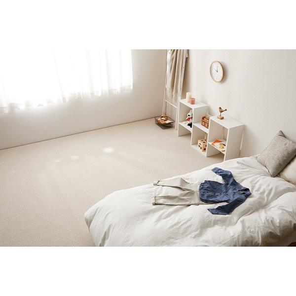 ラグマット 絨毯 江戸間4.5畳 約261x261cm ベージュ 日本製 防炎 防ダニ 防音 抗菌 撥水 ホットカーペット 床暖房可 リビング