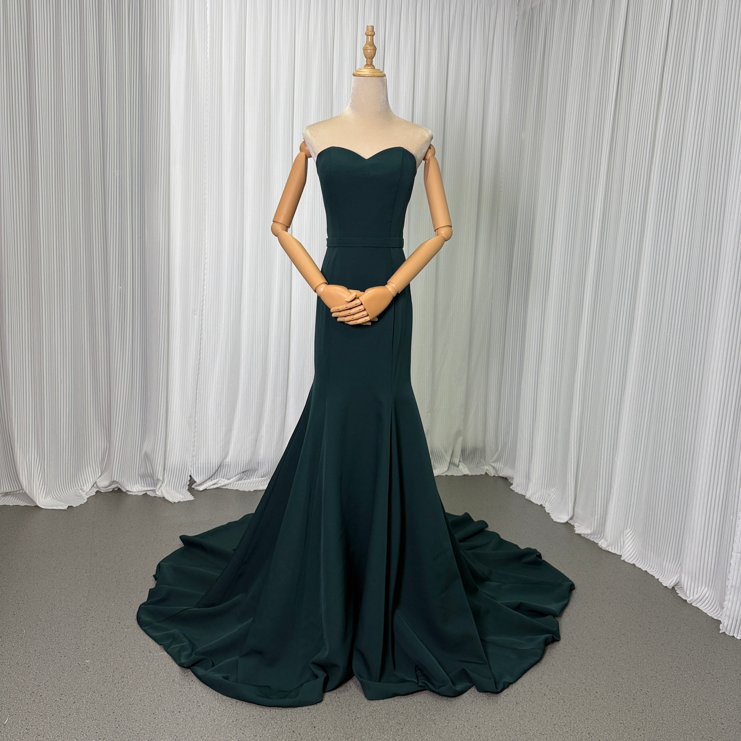 カラードレス 深緑 クレープ生地 トレーン ビスチェドレス 花嫁 前撮り
