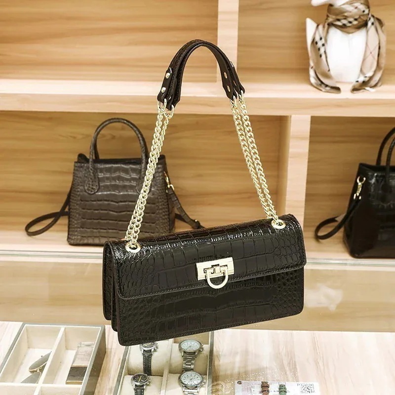 スマホポーチ ショルダー バッグ人気新作ショルダー バッグレディースカバン韓国ファッション通勤トートバック四角いカバンスマホポーチブランド本革柔らかい着映え バックパック