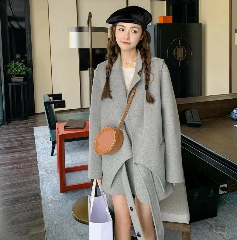 ダンスウェアセール ジャケット ノースリーブベスト 2点セット 個性 デザイン感 ラシャ生地 重ね着風 春秋 ファッション レディース 大人 学生 20代 30代 可愛い 長袖ジャケット ゆったり ス