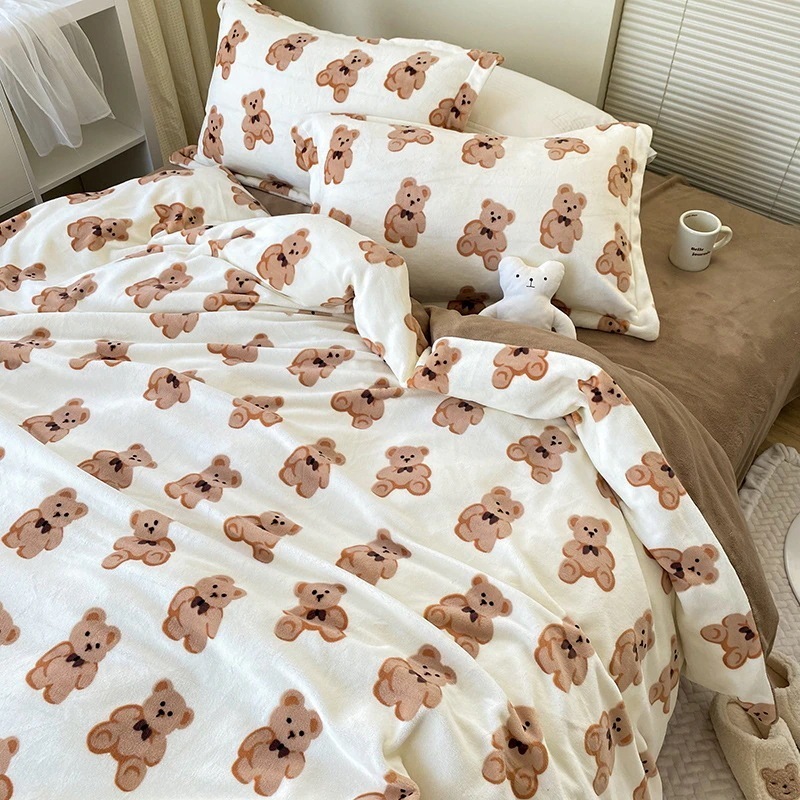 カラーかわいいクマ羽毛布団シーツ枕カバーセットファッションフランネル暖かい寝具冬と春はミルクのように