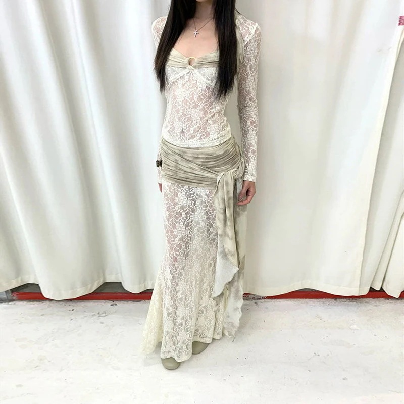 フレンチスタイルのセクシーでおしゃれなレディース用ツーピースセットレースの縁取りが施された長袖トップスとスリムフィットのスカートが特徴で春と秋にぴったりです