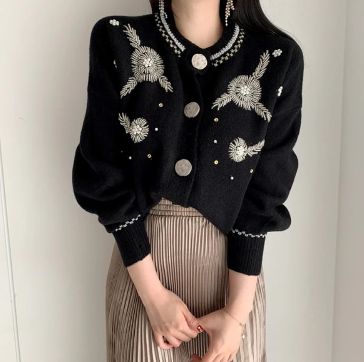 トップス カーディガン 袖あり 長袖 ラウンドネック 襟なし ストレート 刺繍 前開き 厚手 かわいい 大人可愛い きれいめ シンプル カジュアル 大人 上品 おしゃれ お洒落 大人可愛い 大人女子