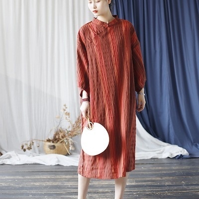 オリジナル夏レトロなスタンドカラーのバックル付き婦人服ワンピースゆったり旧オーバーサイズのガウン