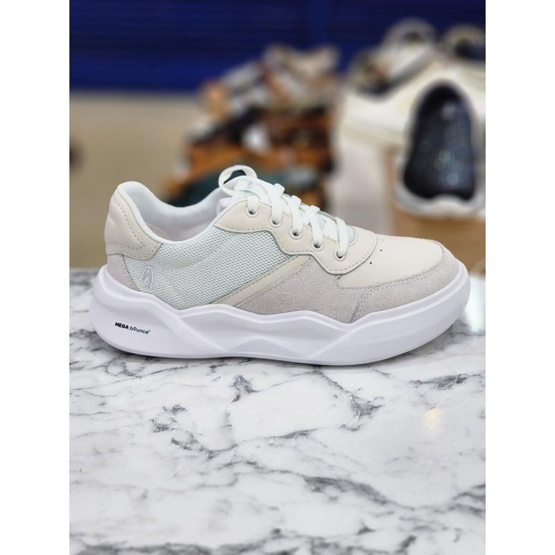 女性メガバウンススポーティズムコンフォート4CmカジュアルシューズDKRNFP852