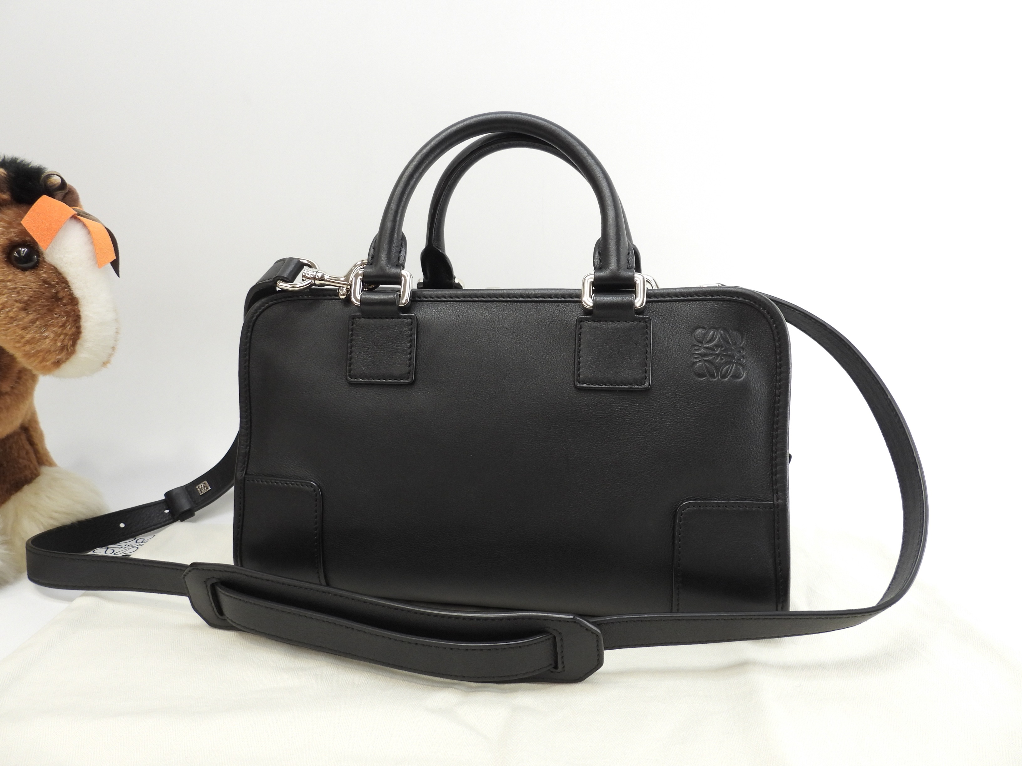 アマソナ28 ストラップ付 スムースレザー黒 ハンドバッグ シルバー金具 美品@471704