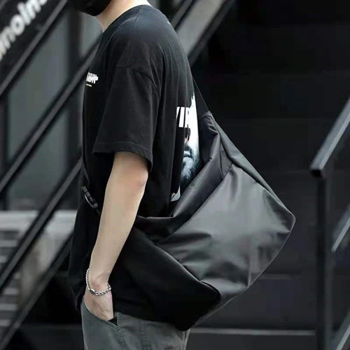 ショルダーバッグ メンズ 斜めがけ バッグ 人気 ワンショルダーバッグ 機能的 撥水生地
