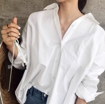レディース トップス シャツ ブラウス 前開き ミディアム 長袖 ドロップショルダー 襟付き 角襟 ワイド オーバーサイズ 着痩せ効果 コンサバ ボタン かわいい 大人可愛い シンプル カジュアル