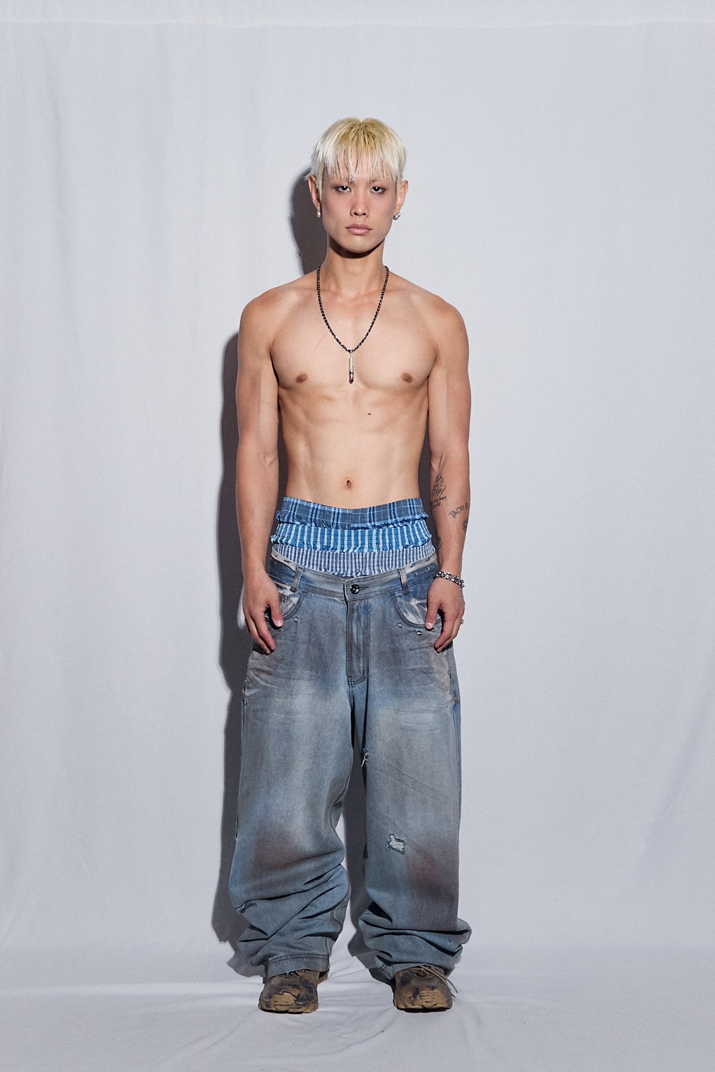 【BLR】 PUNCHED DIRTY WIDE DENIM PANTS : LIGHT BLUE