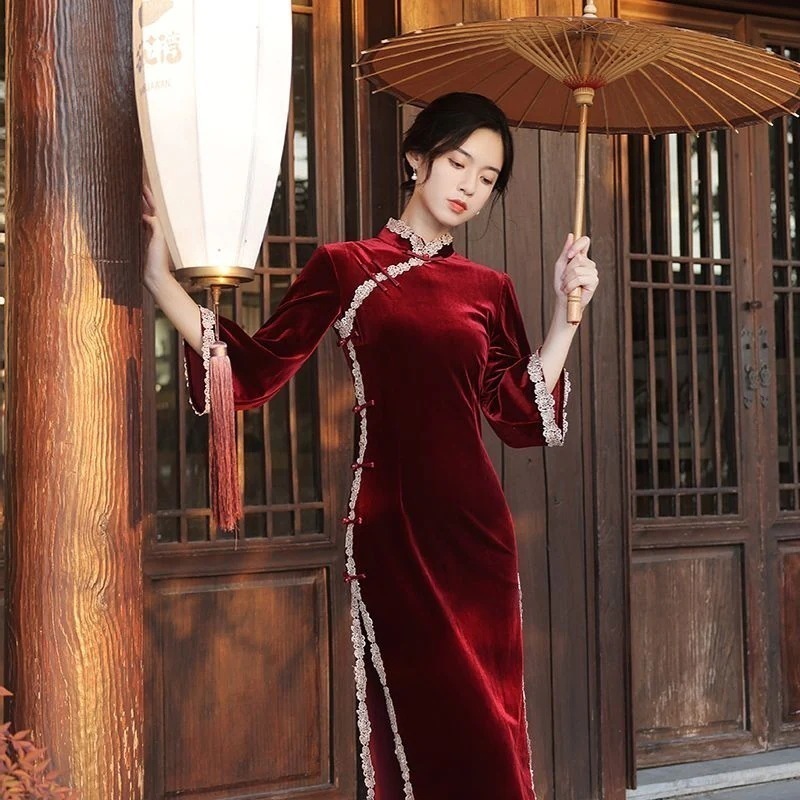 チャイナドレス 2025年 若い ワインレッド トーストドレス 花嫁 ベルベットドレス 結婚式 婚約 ロング 秋 母の日 母の日-0008781