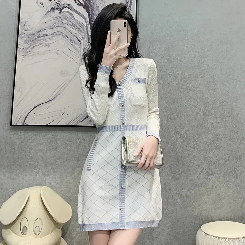 レディース 韓国 ロングワンピース 秋 秋 冬 2025新入荷 冬レディースフィットv襟スカート 春 小香風 冬のワンピース ニットワンピースファッション春