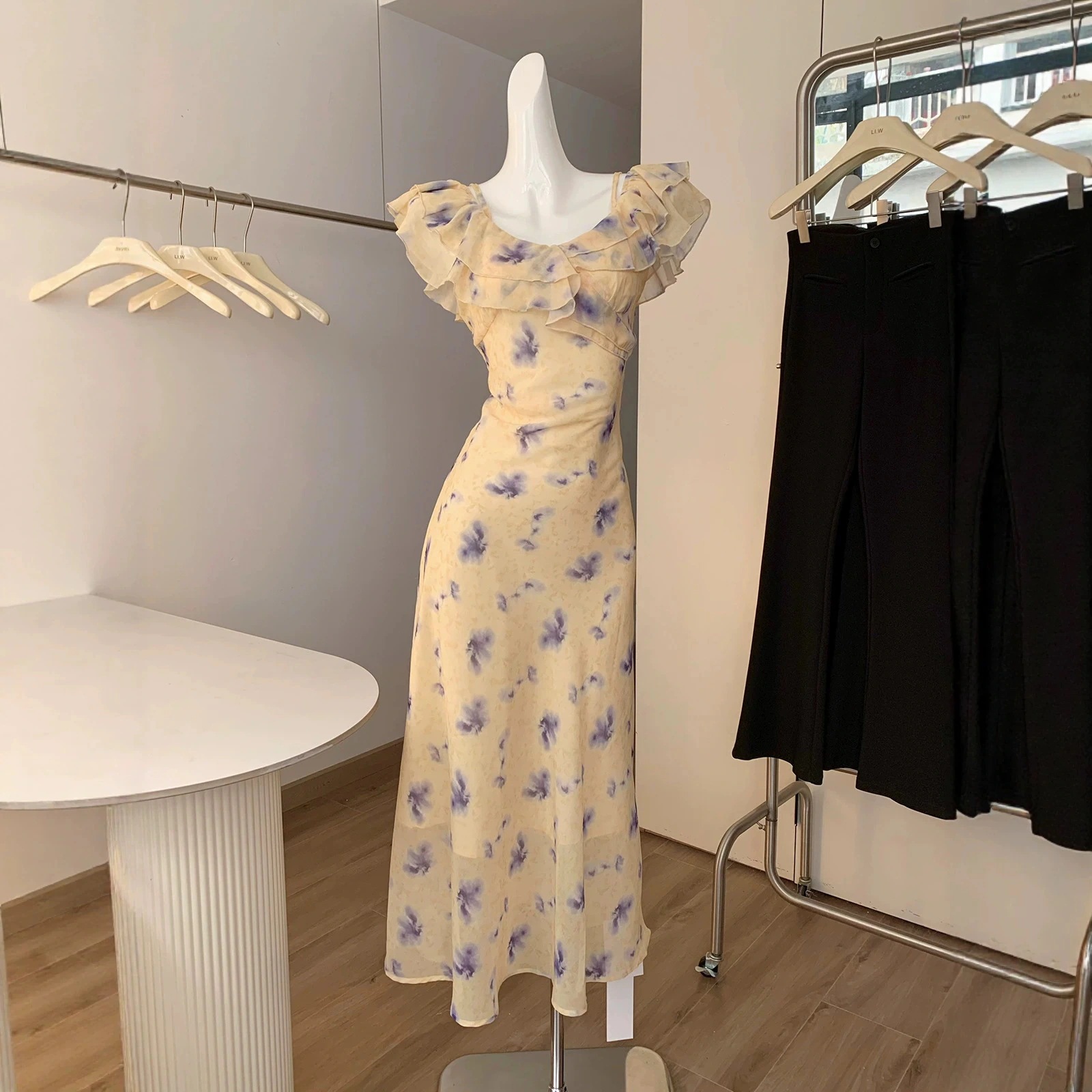 女性用 おしゃれ気質 プリントロング 花柄ワンピース