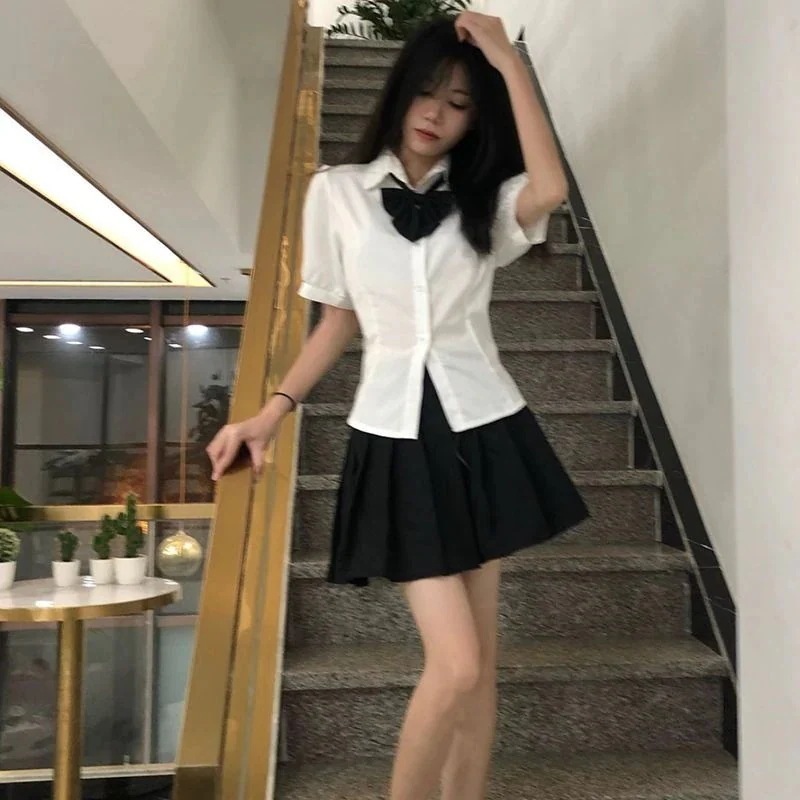 JK制服スリム半袖シャツ夏デザインセンス制服甘辛バブルスリーブシャツ女性