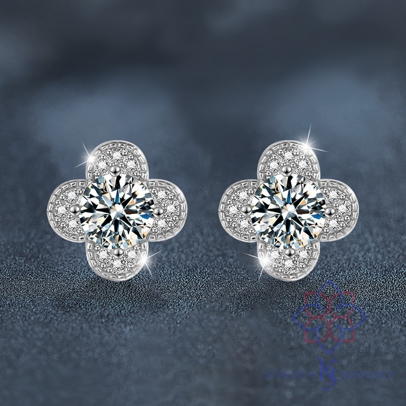 四つ葉ピアス クローバーピアス モアサナイトピアス 1ct レディース 925シルバー ジュエリー クローバー 耳飾り アクセサリー 大人可愛い キラキラ プレゼント よつばピアス 四葉 よつば