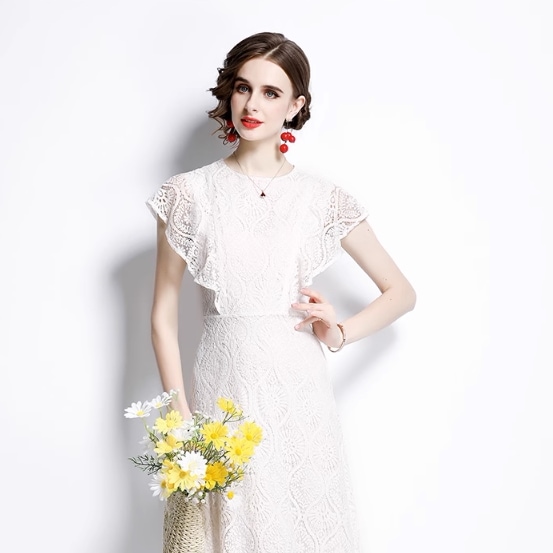 ワンピース ロング ロング丈 袖なし ノースリーブ ラウンドネック 襟なし セミフレア Aライン レース ハイウエスト 透け感 かわいい 大人可愛い きれいめ シンプル 上品 おしゃれ レトロ