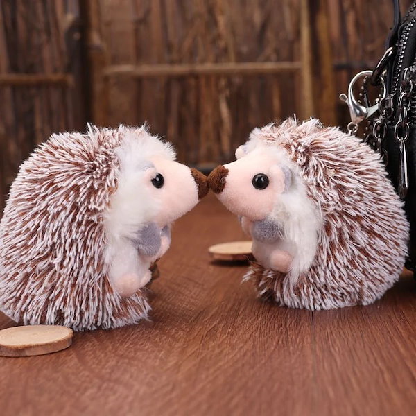 ハリネズミ 刺繍セット 小物入れ ぬいぐるみ 人形 ブランベリーヘッジ Qoo10] かわいいハリネズミ人形ぬいぐるみペンダン