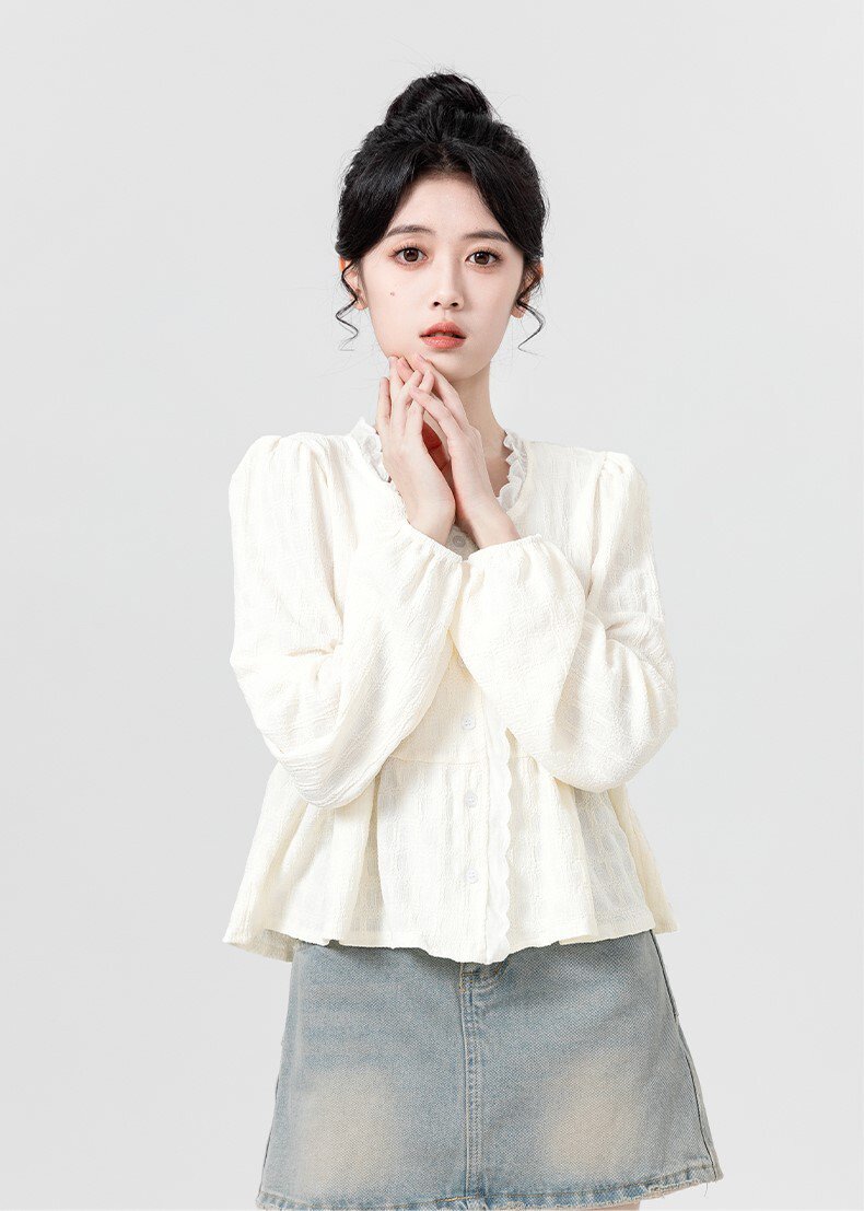 【人気商品】着回し 普段使い 秋 春 無地 ガーリー こなれ感 おしゃれ きれいめ 大人可愛い フリル 刺繍 襟なし 長袖 き