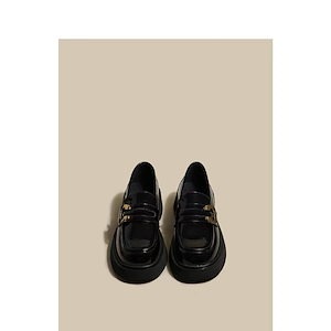 2024新型シンゲル里春と秋の黒の厚い底の本革の小さい革の靴の女性の浅い口の楽福の靴