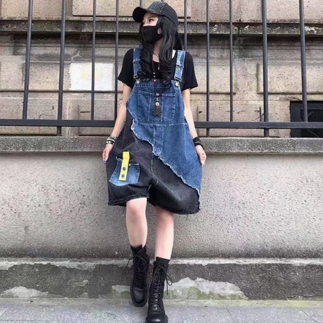 レディース パンツ サロペット オールインワン デニム 膝丈 アシンメトリー 切り替え ドッキング オーバーサイズ ブルーデニム カラーデニム かわいい 大人可愛い カジュアル おしゃれ かっこいい