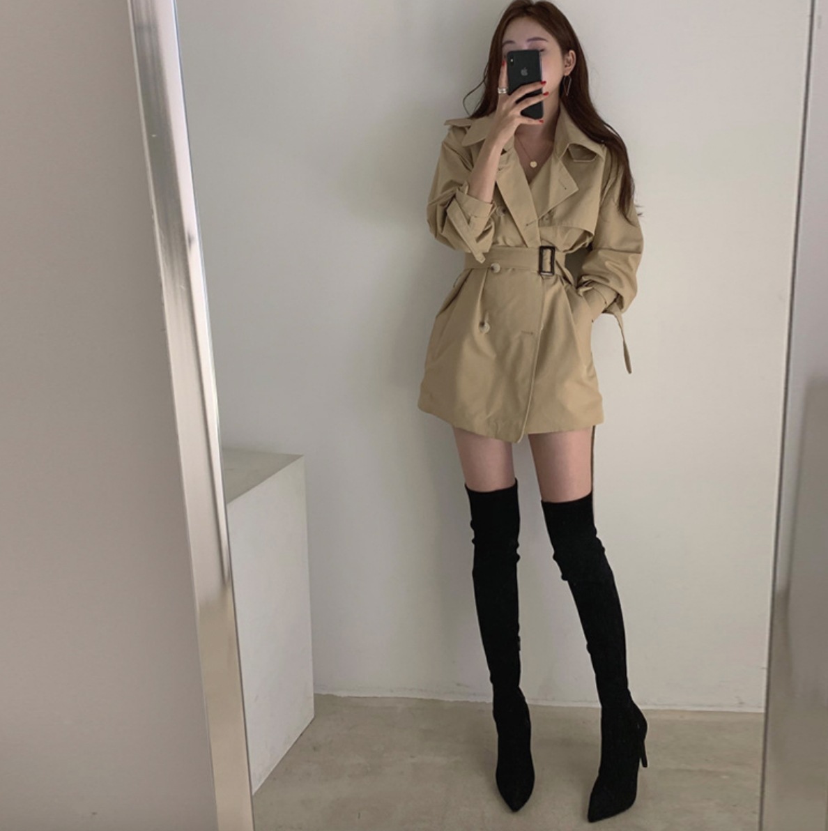アウター デート コート 上着 トレンチコート ショート ショート丈 袖あり 長袖 かわいい 大人可愛い きれいめ シンプル カジュアル 大人 上品 おしゃれ お洒落 主役級 存在感 春 秋 10代