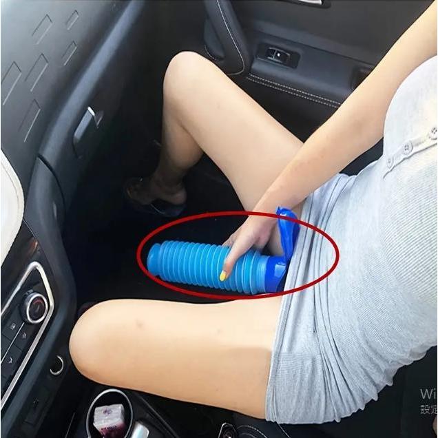 車内 屋外 入院中 750ML ポータブル緊急小便器 旅行 車中 キャンプ おしっこ漏斗 男女兼用 女性立小便用 おしっこボトル 簡易トイレ 尿瓶 携帯 小 便器 尿瓶
