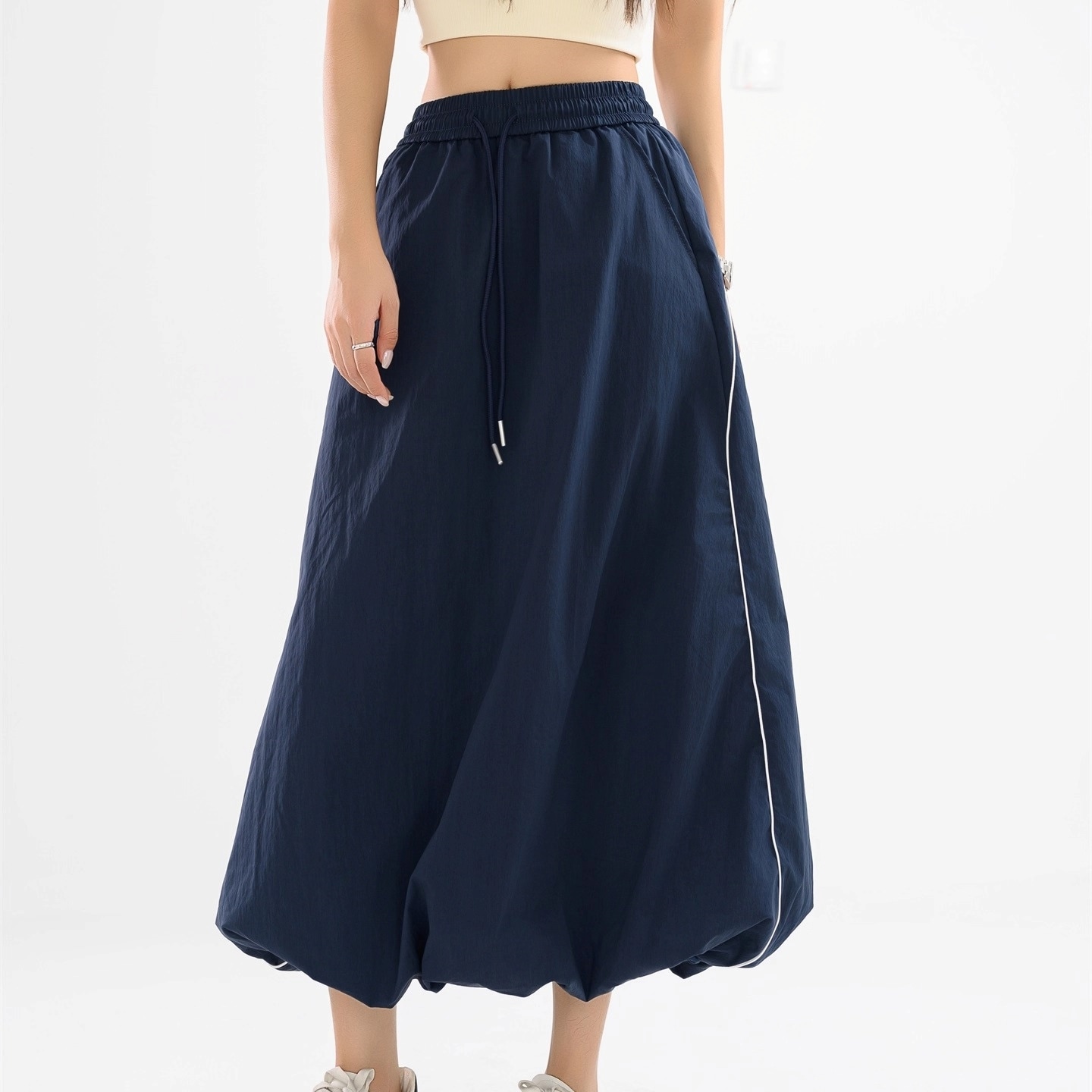 ボトムス スカート ロングスカート バルーンスカート ウエストゴム ポケット ロング丈 可愛い かわいい 大人可愛い きれいめ シンプル 上品 おしゃれ カジュアル レトロ こなれ感 個性的 主役級