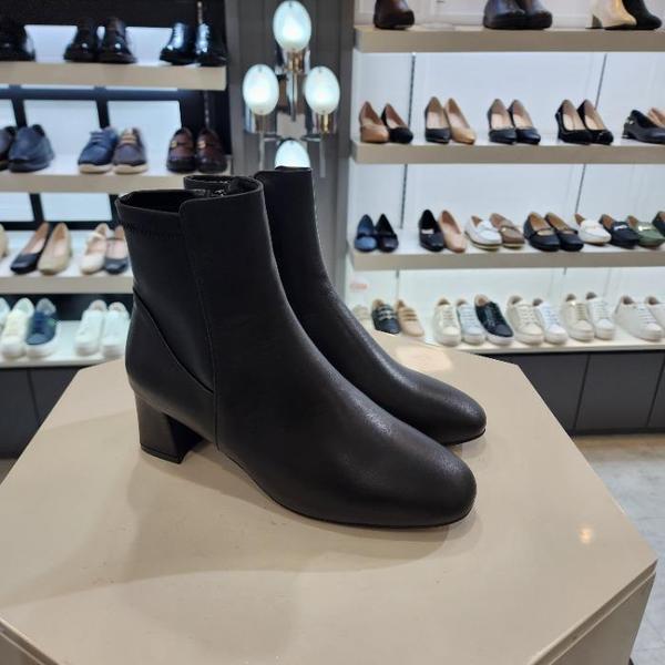 HC10 女性5cm牛革スパンブーツブラック LCWA22U54C19 (41386246)