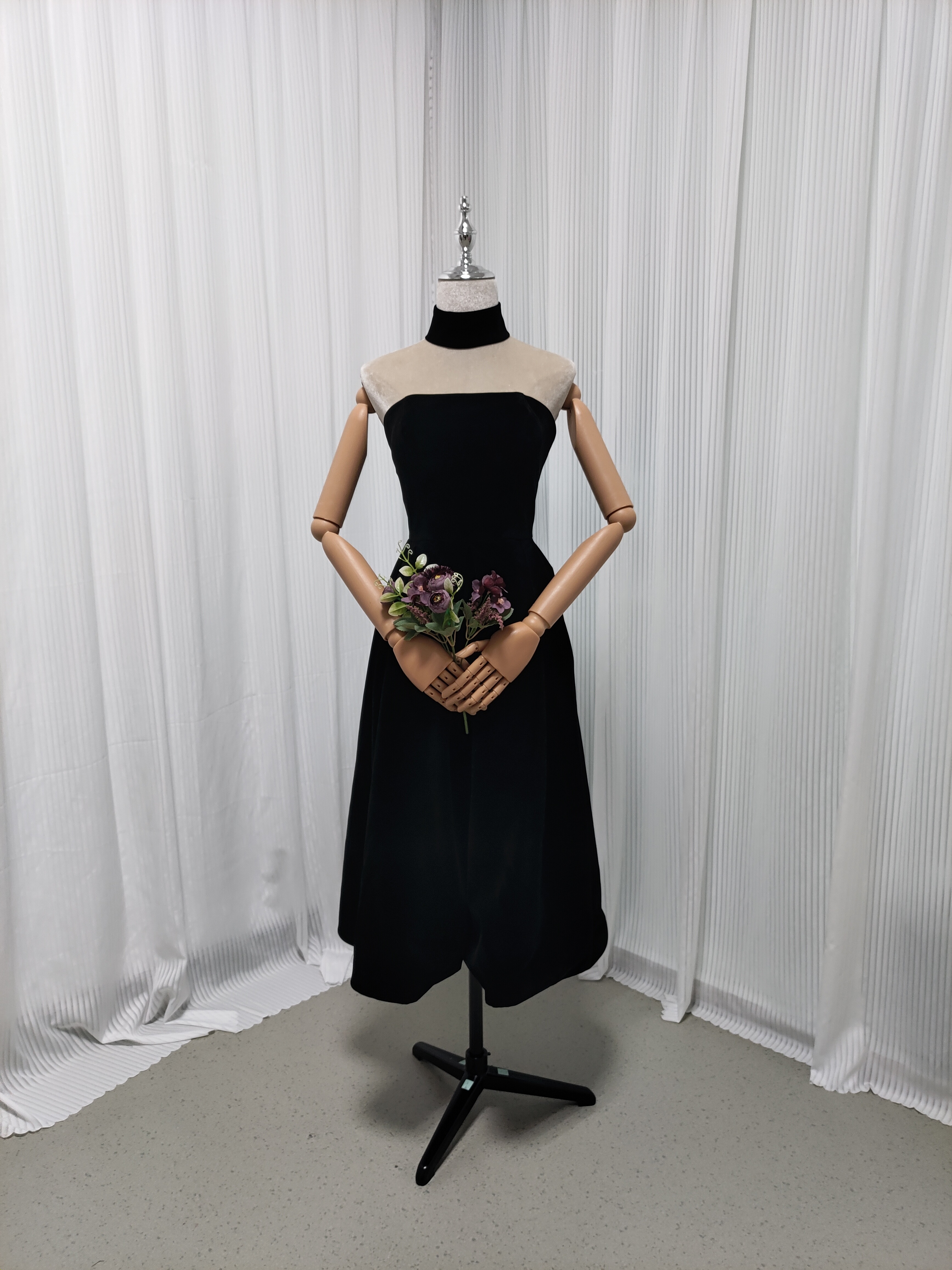 パーティードレス ブラック ビロード ベアトップ ミモレ丈 2次会 ファスナー スレンダーライン 演奏会/音楽会