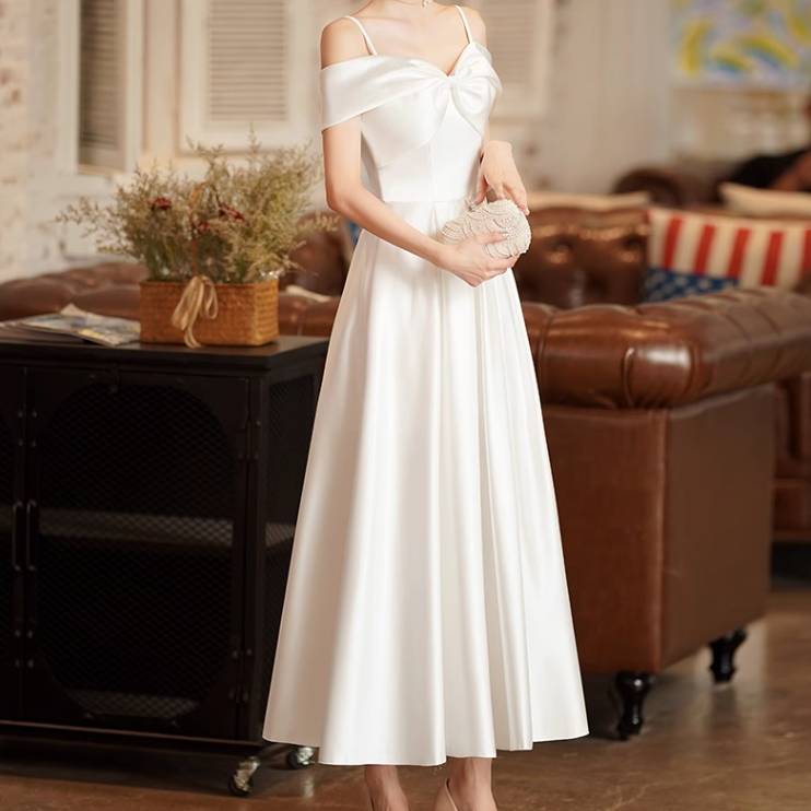 ドレス ワンピース ウェディング パーティー 結婚式 二次会 披露宴 演奏会 発表会 ステージ 舞台 キャバ 衣装 ラウンジ クラブ ミモレ 袖なし ノースリーブ プリンセスライン スリム Aライン