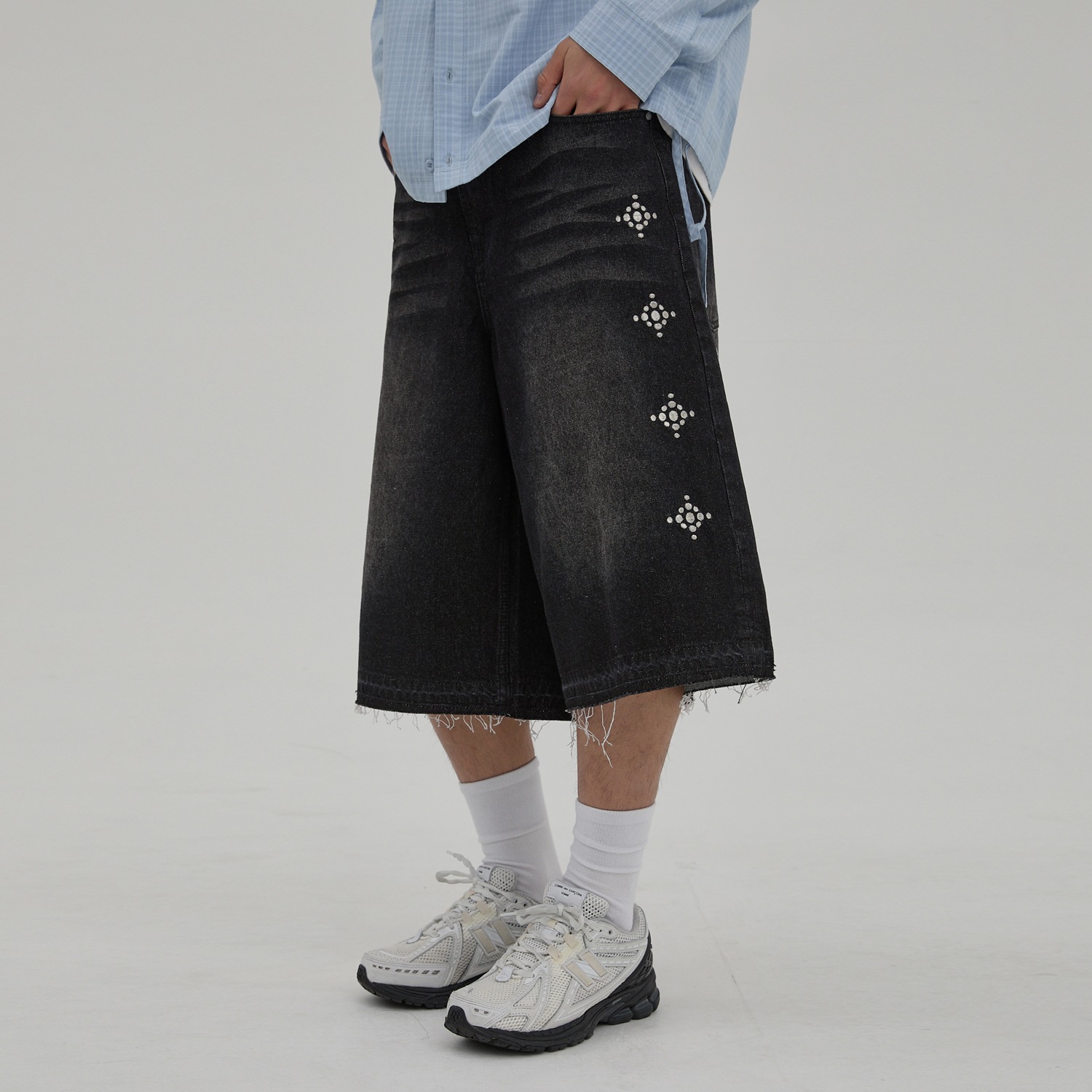 Western Stud Bermuda Denim Pants BLACK