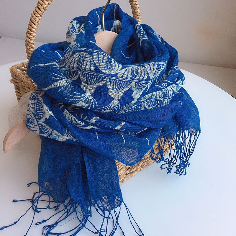 夏 上品 ストール 麻 天然リネン100% 大判 薄手 亜麻 ろうけつ染め 蝶 青花 スカーフ ショール UVカット 冷房対策 プレゼント