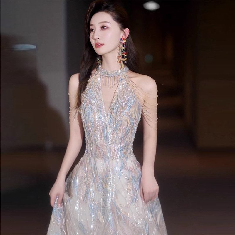 重工業イブニングドレスハイエンドライトラグジュアリーニッチステージホストロングスカートホルターネック乾杯スーツ花嫁ハイエンド秋冬39