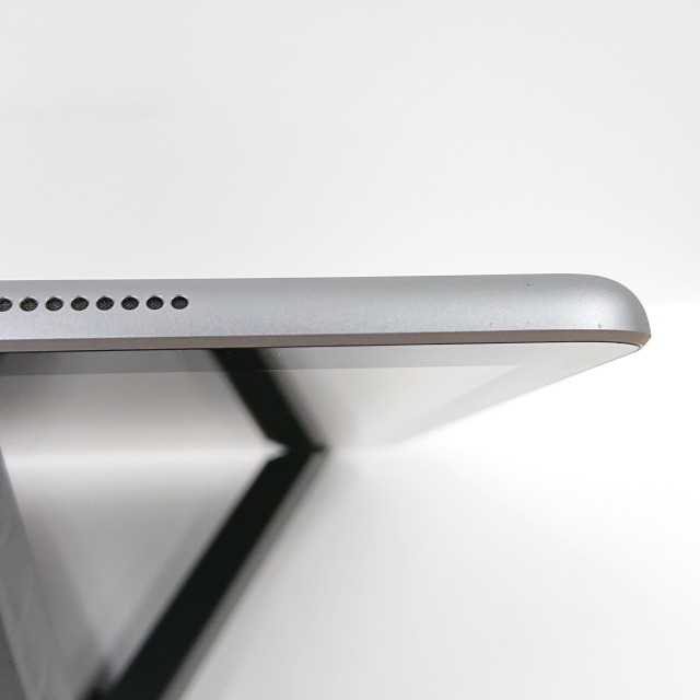 iPad 第6世代 Wifi＋Cellular 128GB SoftBank スペースグレイ 本体 n09391 【中古】